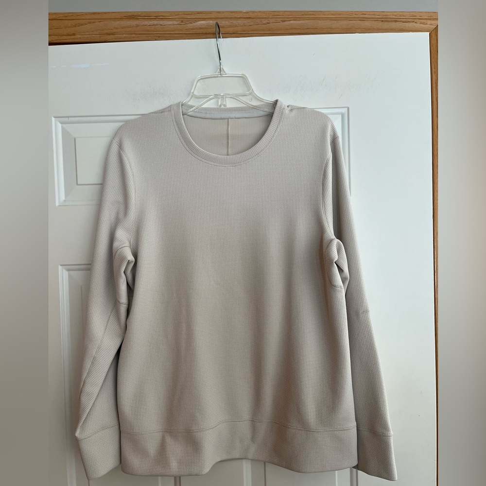 Men’s Lululemon cream crew long sleeve shift stitch textured performance shirt